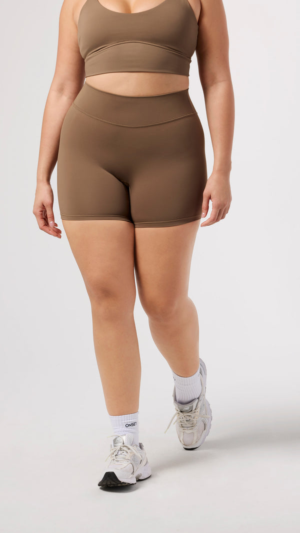 Signature High-Waisted 5.5" Shorts