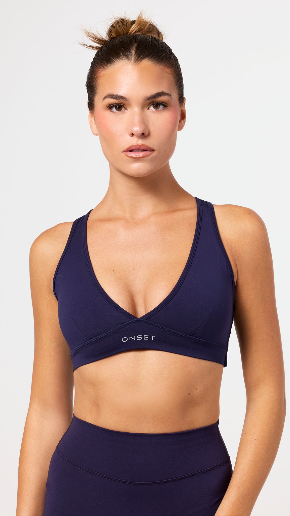 Basics V-neck Sports Bra