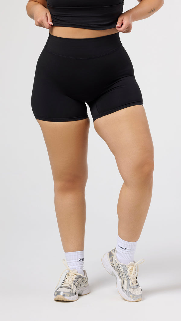 Embody High-Waisted 5.5'' Shorts