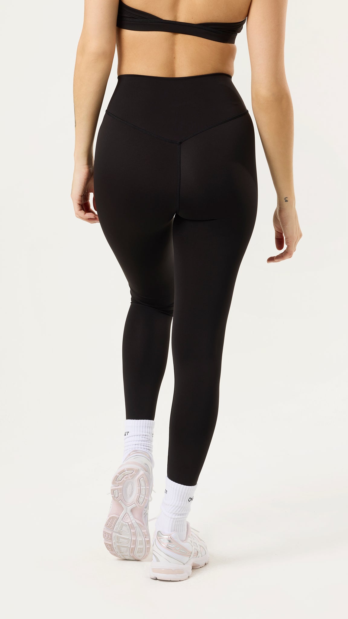 Signature High-Waisted Leggings