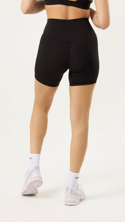 Signature High-Waisted 5.5" Shorts