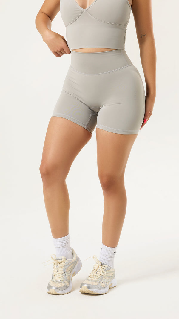Signature High-Waisted 5.5" Shorts