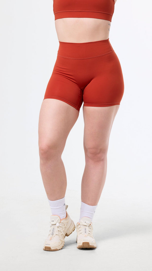 Embody High-Waisted 5.5'' Shorts