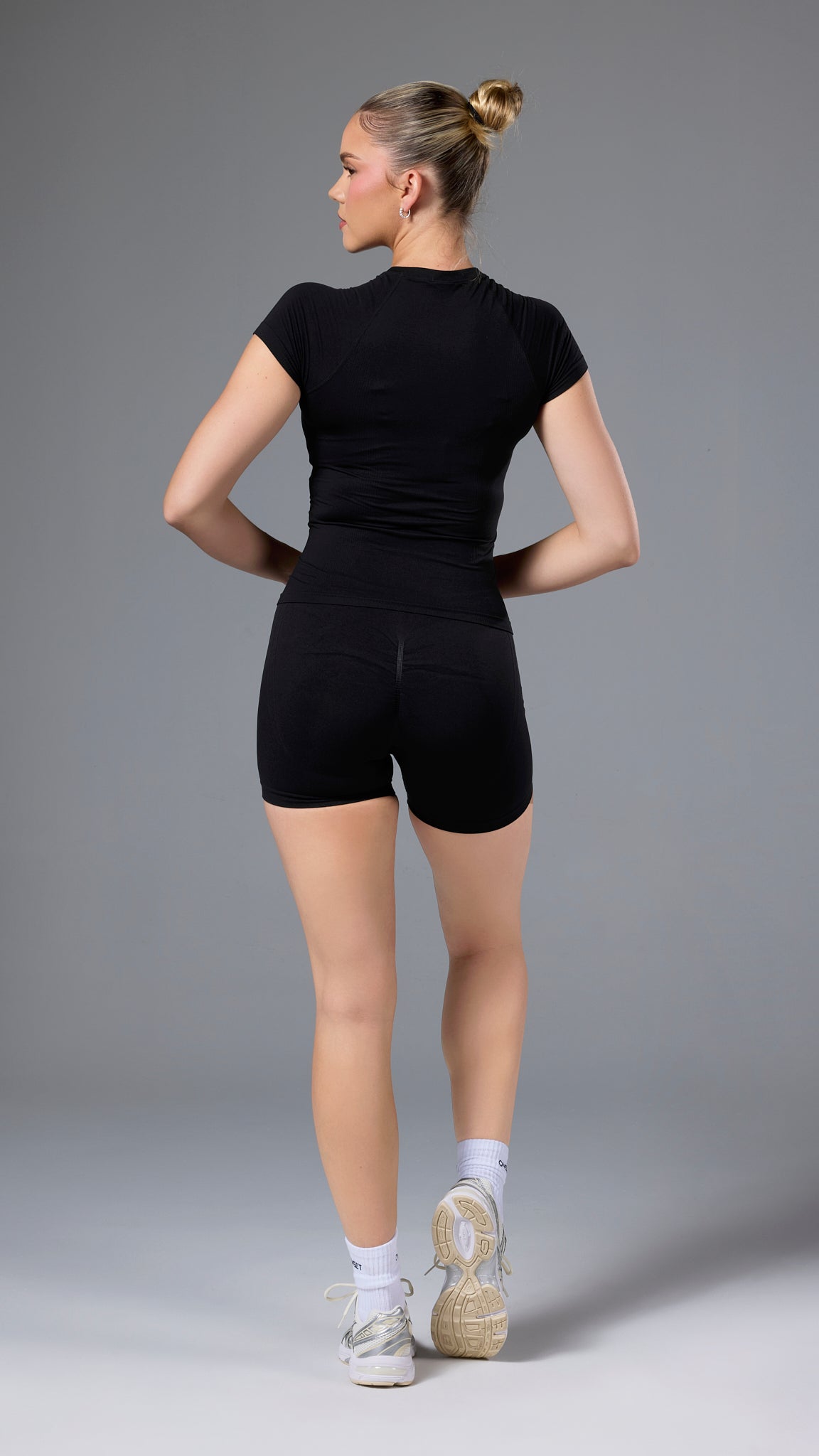 Seamless Short Sleeve