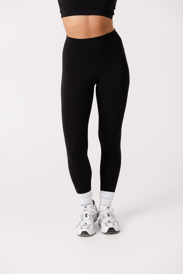 Signature High Waisted Leggings